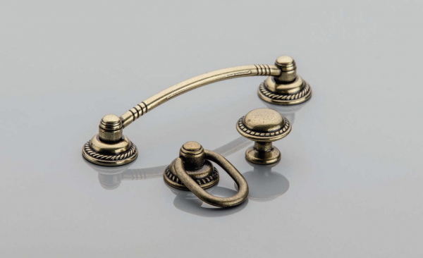 Möbelknopf RENNES Altmessing