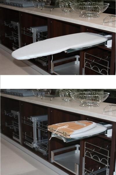 Klapp-Bügelbrett zum Montage unter Arbeitsplatte