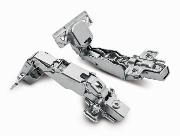 Automatikscharnier 165° Öffnungswinkel mit Schließautomatik und Aufklipstechnik
